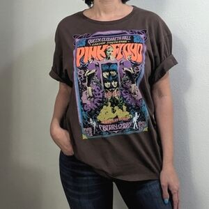 PINK FLOYD Queen Elizabeth Concert Poster Graphic Tee ~ NWT